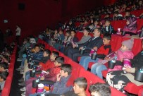 TÜRKIYE BELEDIYELER BIRLIĞI - Tuşbalı Öğrenciler Sinema İle Buluştu
