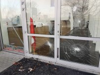 DOMUZ ETİ - Varşova'da Müslüman Kültür Merkezi'ne Saldırı