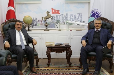 Başkan Gürkan'dan BİLSAM'a Övgü