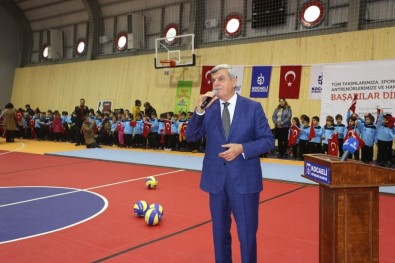 Gölcük Ortaokulu Spor Salonu'nun Tanıtımı Yapıldı