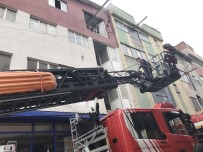 İMALATHANE - İşyerinde Çıkan Yangını Film İzler Gibi İzlediler