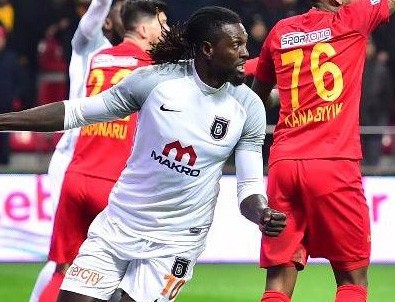 Adebayor’dan Marius Sumudica’ya yalanlama