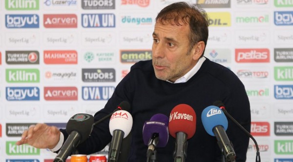 Adebayor’dan Marius Sumudica’ya yalanlama