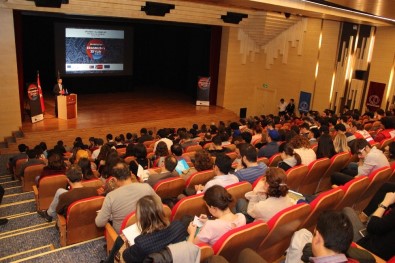 Anadolu Üniversitesinde 'Erasmus'tan Erasmus+'A 30 Yılın Hikâyesi' Programı