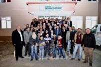 AK PARTI GENÇLIK KOLLARı - Başkan Başsoy İzzet Paşa Mahallesi Sakinleriyle Bir Araya Geldi