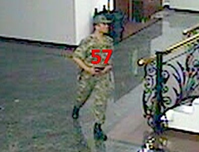 Darbe için geldiği karargahta uyuya kalmış