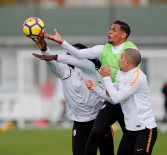 METİN OKTAY - Galatasaray Derbi Hazırlıklarına Başladı