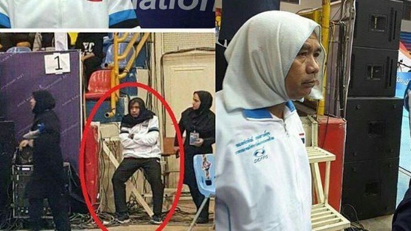Erkek teknik direktör sahaya başörtüsüyle girdi!