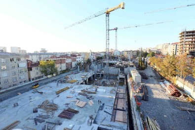 Bağcılar'da Yeni Belediye Binası İnşaatı Yükseliyor