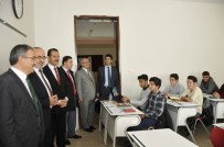 ALI AKPıNAR - Rektör Şahin İslami İlimler Fakültesi Öğrencilerini Ziyaret Etti