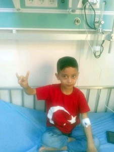 Suriyeli Türkmen Çocuk Kansere Yenildi