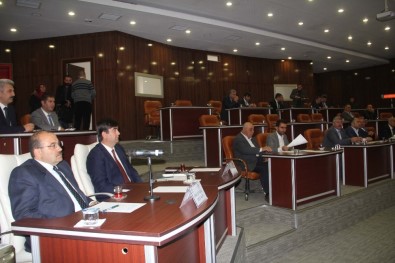 Vali Ustaoğlu, Meclis Toplantısına Katıldı
