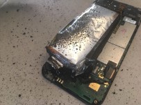 KONACıK - Cep Telefonu Bomba Gibi Patladı