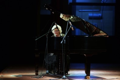Dünyaca Ünlü Piyanist Gülsin Onay'dan Yenimahalle'de Muhteşem Konser