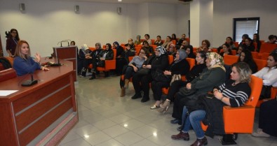 İzmit Belediyesi Okul Aile Birlikleri İle Toplantıda Bir Araya Geldi