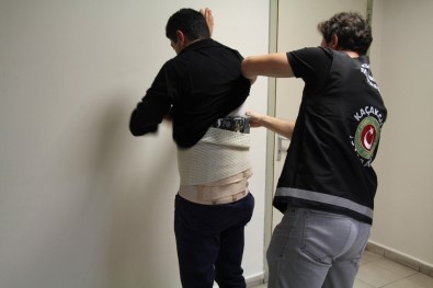 Kapıkule'ye Yaya Olarak Gelen Şahsın Üzerinden 500 Tabanca Mermisi Çıktı