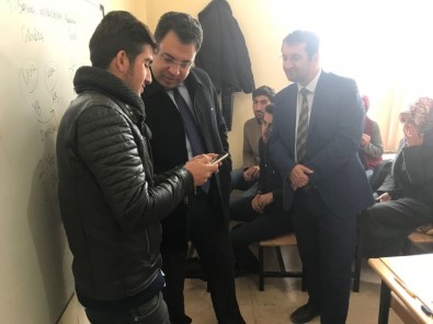 Kaymakam Özcan'dan Şehit Ailelerine Ve Öğrencilere Ziyaret