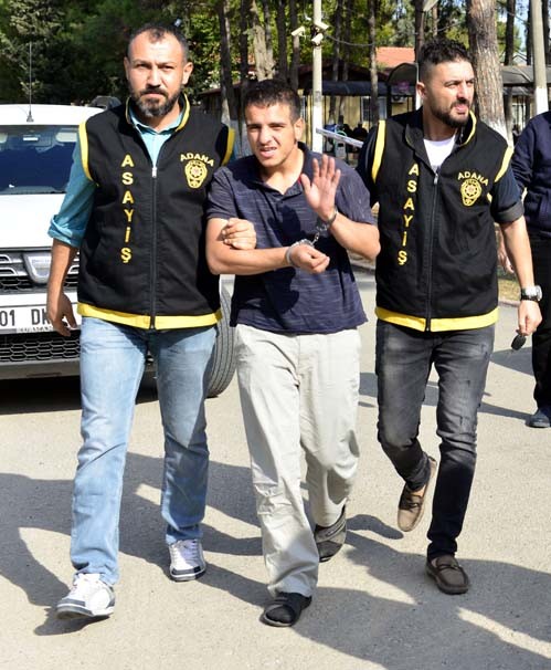 Sakar hırsız güvenlik kamerasından yakalandı