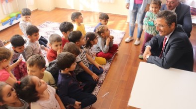 Akdeniz Belediyesi'nin Okullara Desteği Sürüyor