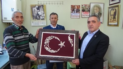 Başkan Sümer'den Atatürk Sevdalısı Berber'e Ödül