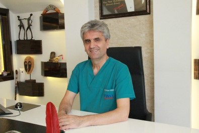 Dr. Akbaş Açıklaması 'Yüz Gençleştirme Ameliyatı Bir Yuvanın Kurtulmasında Rol Oynayabiliyor'