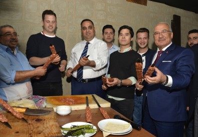 Gurmeler Tarsus'un Lezzetlerine Hayran Kaldı