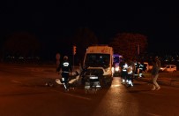 İzmir'de Hasta Taşıyan Ambulans İle Tır Çarpıştı