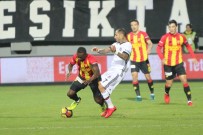 Kartal İzmir'de Uçtu