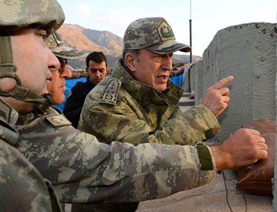 Genelkurmay Başkanı Akar geceyi Dağlıca'da geçirdi