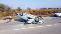 DURASıLLı - Manisa'da Otomobil Takla Attı Açıklaması 4 Yaralı