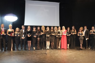 Medyanın En İyileri İzmir'de Ödüllerini Aldı