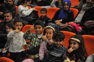 Adnan Menderes Kültür Merkezi'nde Çocuklar Unutulmuyor