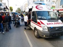 İBRAHİM SÖZEN - Antalya'da Motosiklet Kazası Açıklaması 1 Yaralı