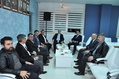 Başkan Yağcı, Tiyatro Günleri Gala Gecesi'ne Katıldı