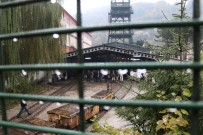 TORBA YASA TASARISI - Maden İşçilerinin Ocaktan Çıkmama Eylemi Sürüyor