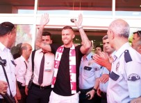 KASIK FITIĞI - Antalyaspor'da Menez Büyük Hayal Kırıklığı