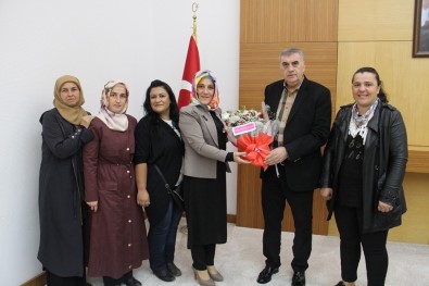 Başkan Toçoğlu, AK Parti Karapürçek Kadın Kolları İle Bir Araya Geldi