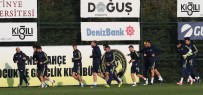 ÖNDER FIRAT - Fenerbahçe, Aykut Kocaman Yönetiminde Çalıştı
