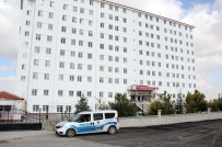 EŞEK ŞAKASI - Karaman'da Yurtta Kalan Öğrenciler Olayın 'Şaka' Olduğuna İnanmıyor