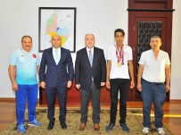 FARUK COŞKUN - Engelli Sporcu 4 Madalya İle Osmaniye'ye Döndü
