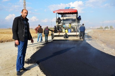 Hasköy'de Köy Yolları Yenileniyor
