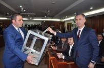 ALINUR AKTAŞ - İnegöl'de Alper Taban Resmen Başkan