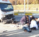 TAŞKESTI - Kamyonla Çarpışan Motosiklet Sürücüsü Öldü