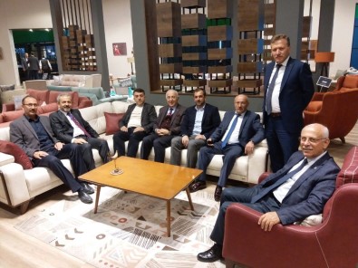 KTO Başkanı Mahmut Hiçyılmaz İstanbul Mobilya Fuarı'nı Ziyaret Etti
