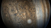 NASA, Jüpiter'in yeni fotoğraflarını paylaştı