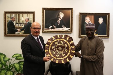 Nijerya Büyükelçisi'nden ATO'ya Ziyaret