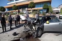 ALAADDIN KEYKUBAT - Otomobiller Çarpıştı Açıklaması 1 Yaralı