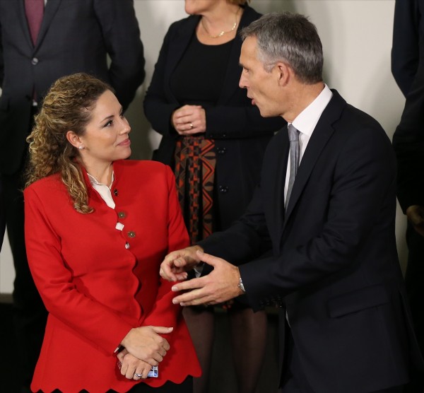 NATO karargahında 'Topuk Sesleri'