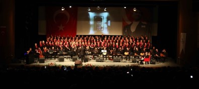 Bayraklı'da Unutulmaz Atatürk Gecesi