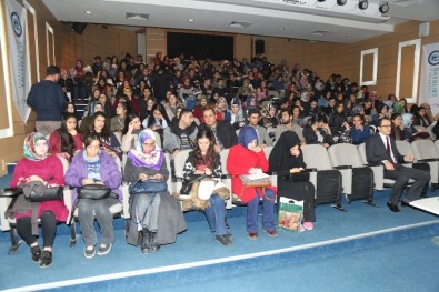 'Diyabet Ve Beslenme' Paneline Öğrencilerden Yoğun İlgi